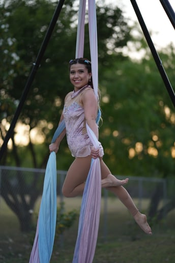 Gallery photo 8 of Luna Sky Dance