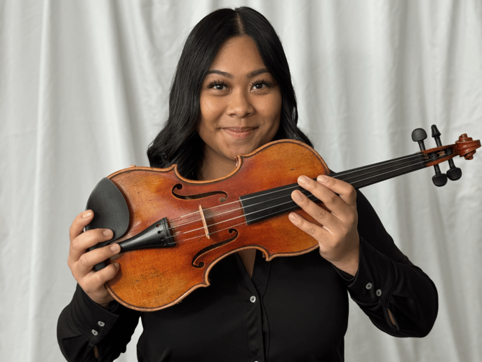 Gallery photo 4 of Luna Solis Live Violinist