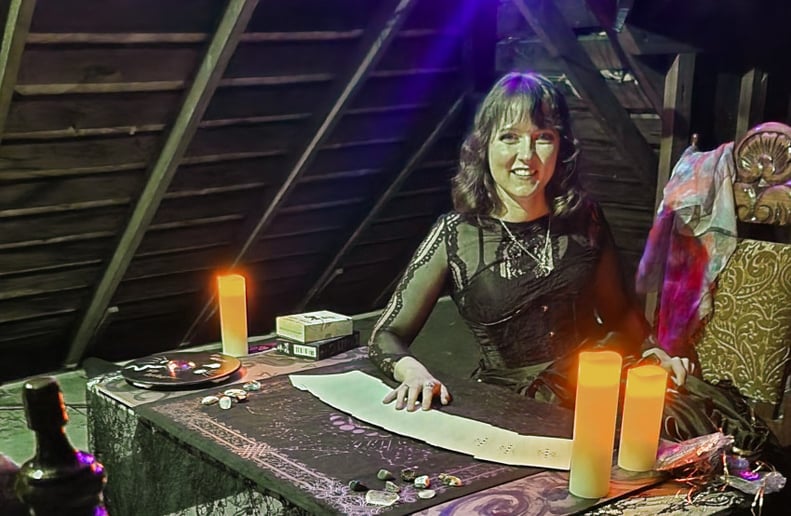 Gallery photo 5 of Luna Tarot Card Reading