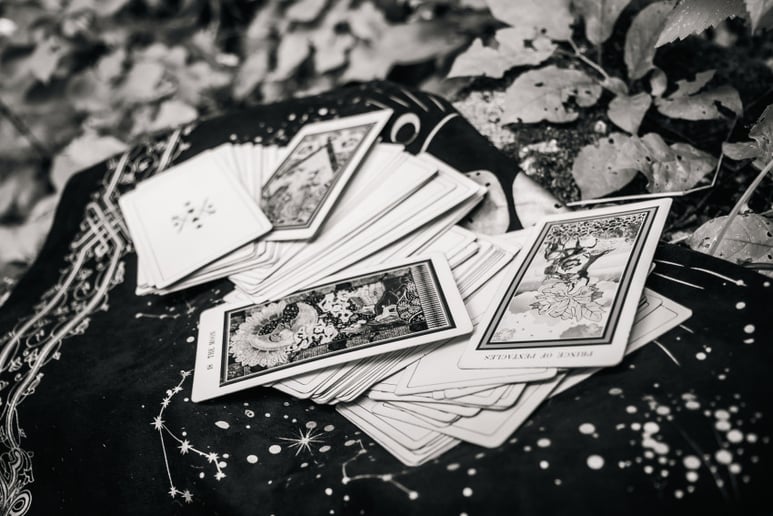 Gallery photo 3 of Luna Tarot Card Reading