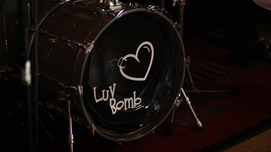 Gallery photo 10 of Luv Bomb