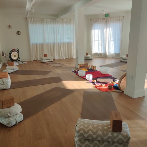 Gallery photo 4 of Lux Solaris Sound Meditation