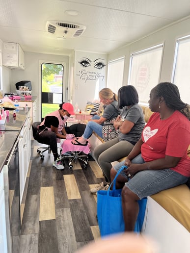 Gallery photo 3 of Luxury Mobile Nail Salon