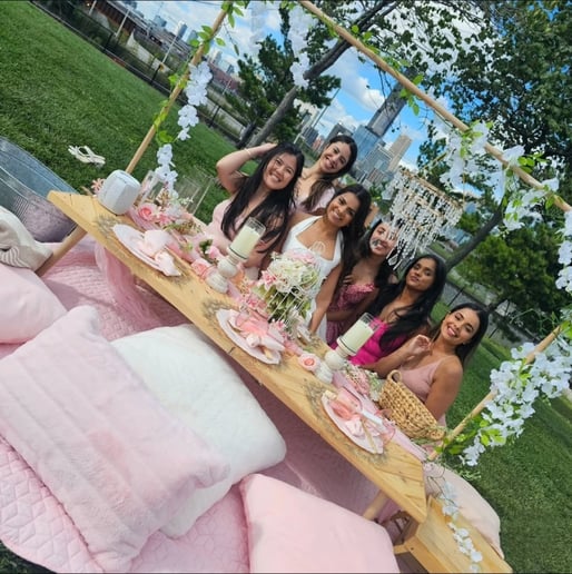 Gallery photo 1 of Pretty Popup Picnics & Events