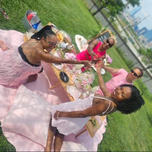 Gallery photo 2 of Pretty Popup Picnics & Events