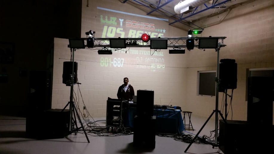 Gallery photo 1 of Luz y Sonido Los Reyes