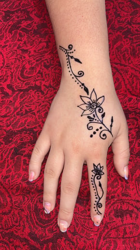 Gallery photo 5 of Lydia’s Henna Tattoos