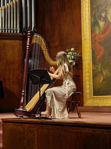 Gallery photo 3 of Lynden’s Harp Music