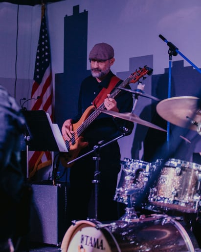 Gallery photo 6 of Lynn Graciano & The "B" Street Brass