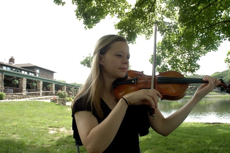 Gallery photo 4 of Lynnora Stary