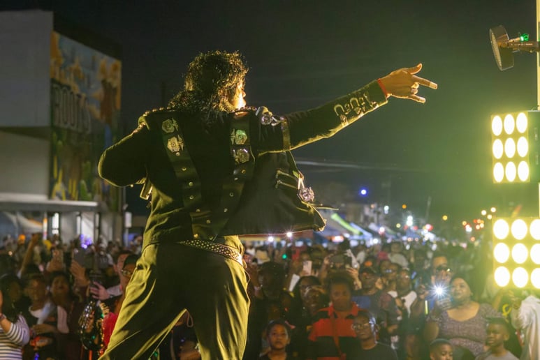 Gallery photo 9 of Lynxx As Michael Jackson Impersonator