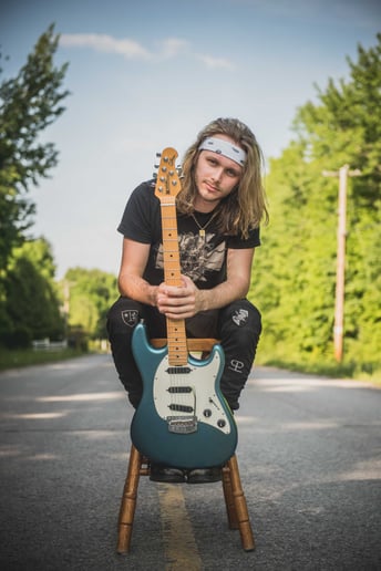 Gallery photo 3 of Lyric Dubee