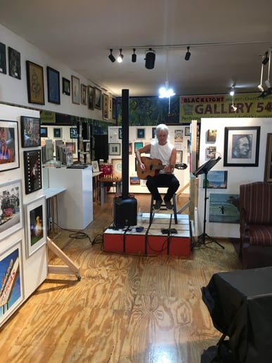 Gallery photo 9 of Lyubo