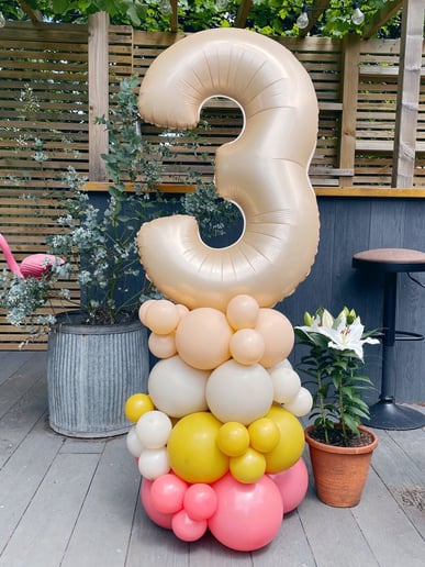 Gallery photo 4 of M Balloon Studio