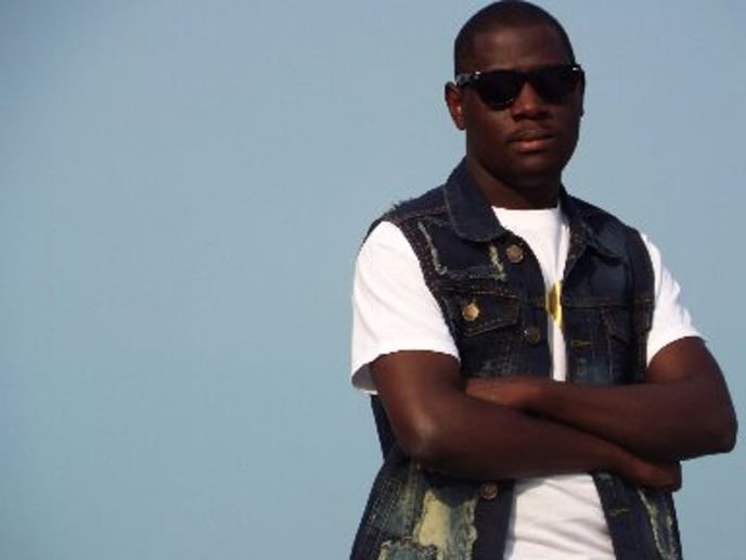 Gallery photo 1 of M Kingson