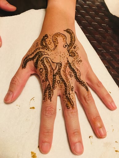 Gallery photo 7 of M M Henna Art