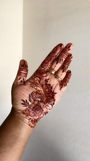 Gallery photo 9 of M M Henna Art