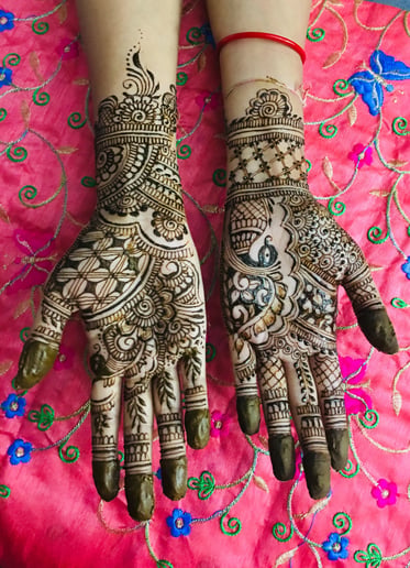 Gallery photo 1 of M M Henna Art