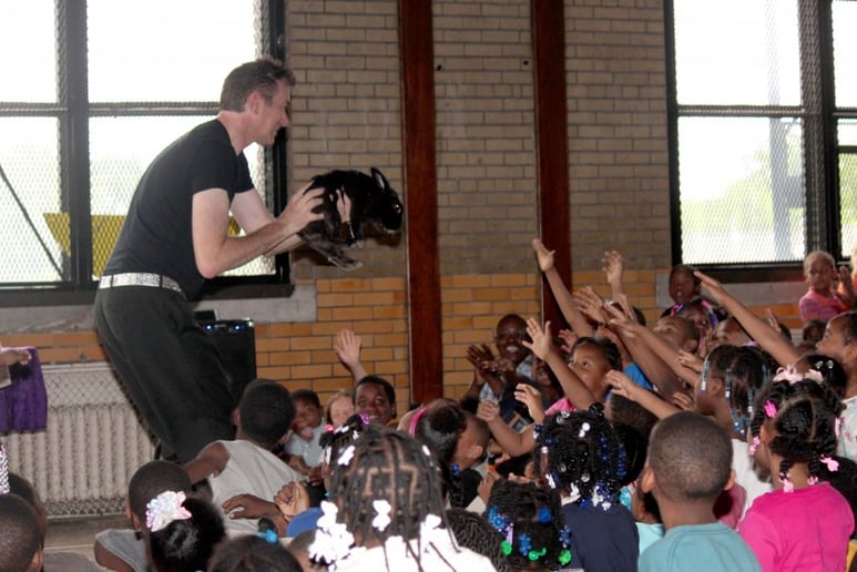 Gallery photo 4 of Maciek the Magician
