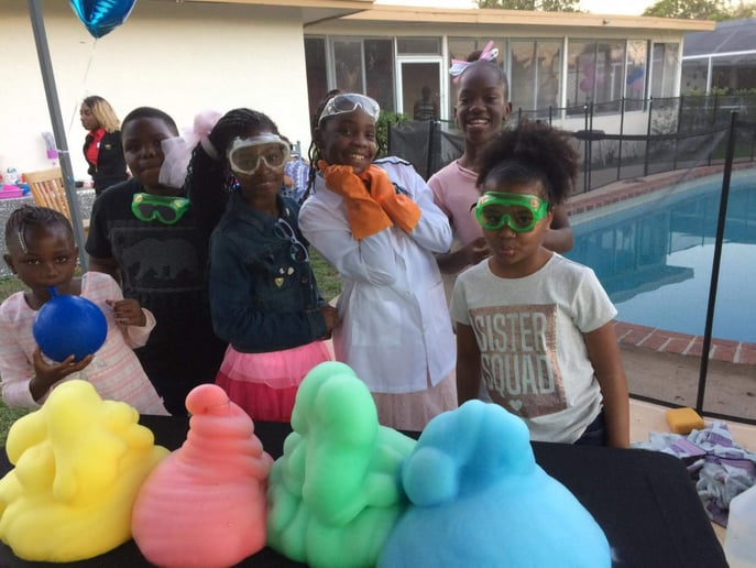 Gallery photo 5 of Mad Scientist for Parties