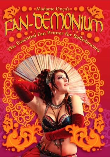 Gallery photo 10 of Madame Onça Entertainment: Stilts, Tarot and More