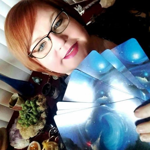 Gallery photo 1 of Madame Zee Tarot
