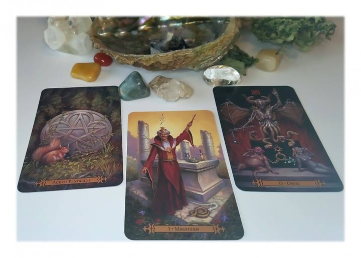 Gallery photo 4 of Madame Zee Tarot