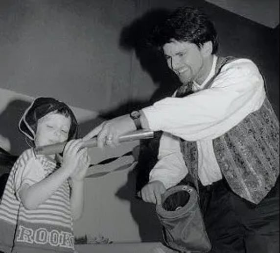 Gallery photo 4 of Martin DominO Magic