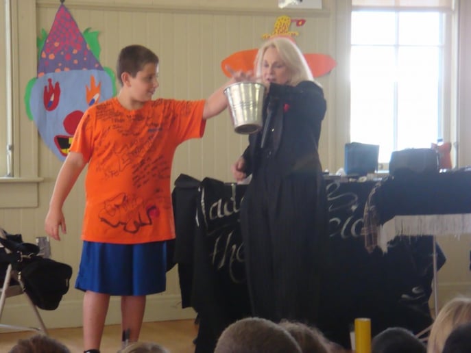 Gallery photo 2 of Madeleine The Magician