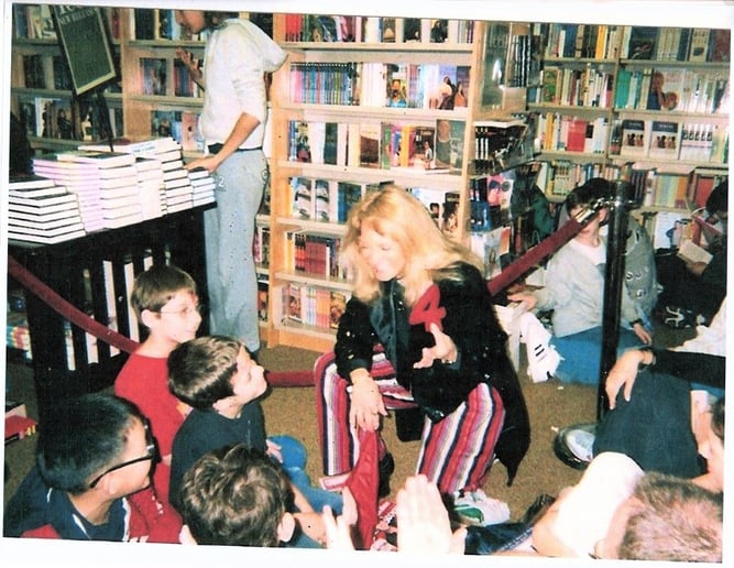 Gallery photo 30 of Madeleine The Magician