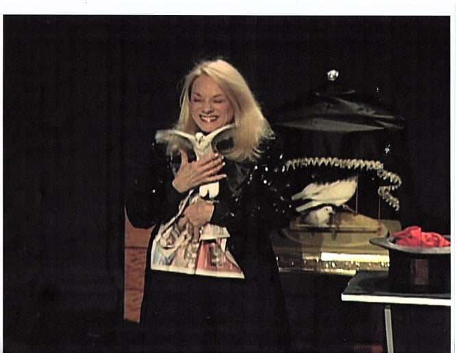 Gallery photo 33 of Madeleine The Magician