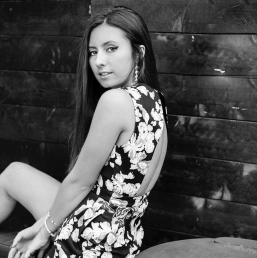 Gallery photo 2 of Madi Rindge