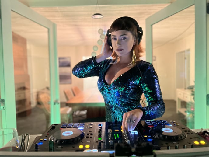 Gallery photo 9 of Madison Orange Entertainment (Fire, LED, DJ, & more!)