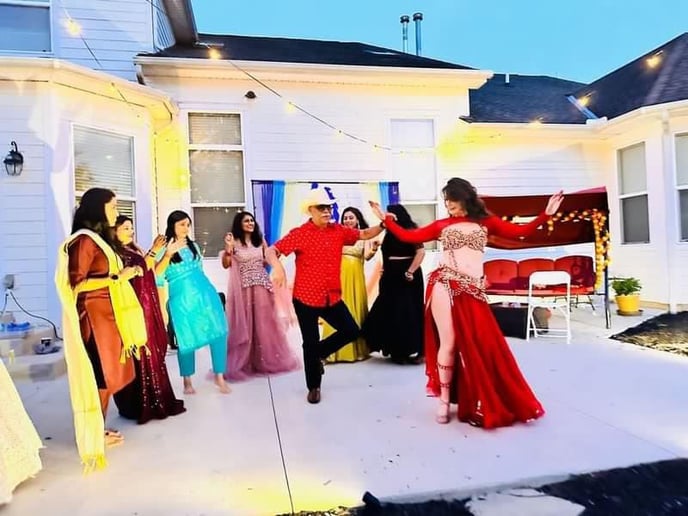Gallery photo 7 of Maela Belly Dance