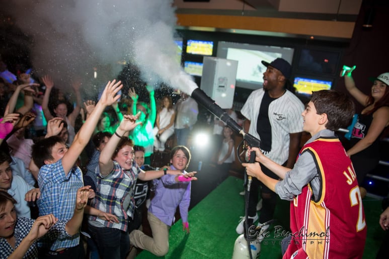 Gallery photo 2 of Magen Boys Entertainment