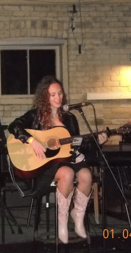 Gallery photo 1 of Maggie Mills