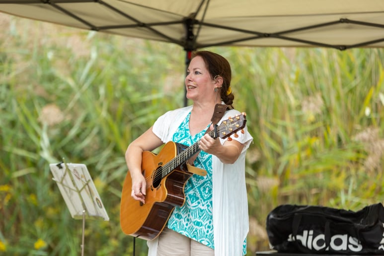 Gallery photo 10 of Miss Maggie Sings!
