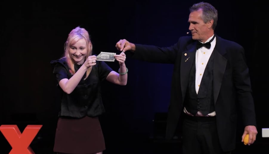 Gallery photo 4 of Ken Murray Magic
