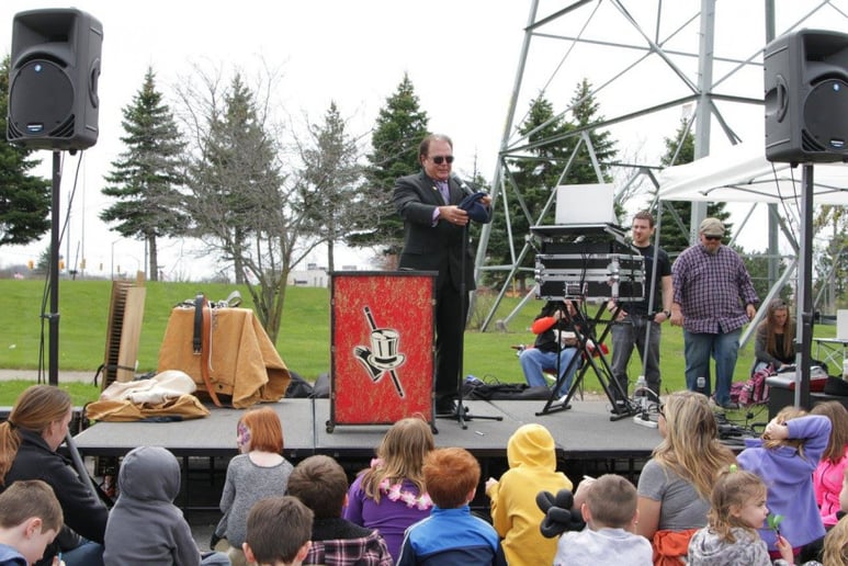 Gallery photo 2 of Magic & Escapes Entertainment