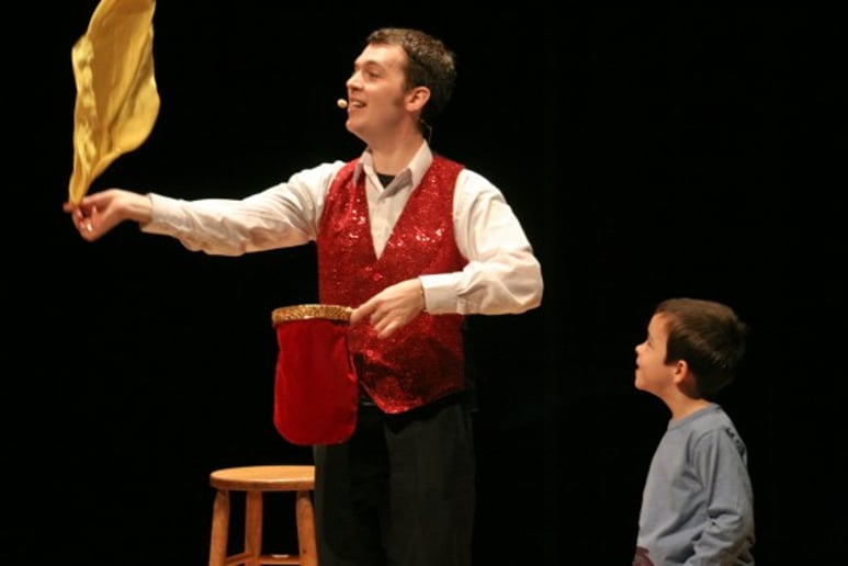 Gallery photo 3 of Magic Evan | Brooklyn Magician for Parties