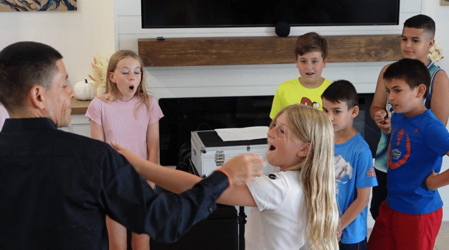 Gallery photo 9 of Fishhawk Magic: Laughter, Fun & Wonder!
