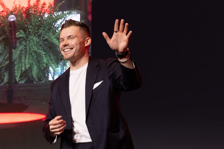 Gallery photo 1 of Daniel David - DC's #1 Mentalist Magician