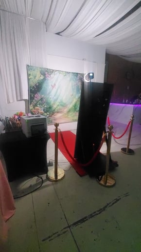 Gallery photo 2 of Magic Memories LA Photobooth