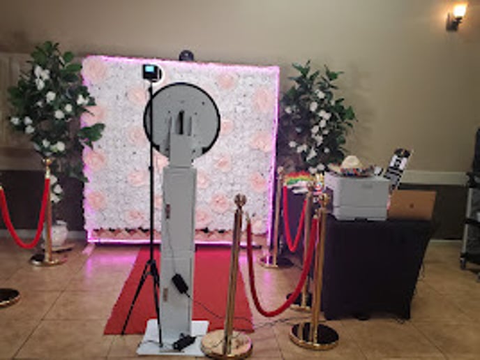 Gallery photo 6 of Magic Memories LA Photobooth