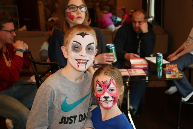 Gallery photo 7 of Magic Mirror Face Painting