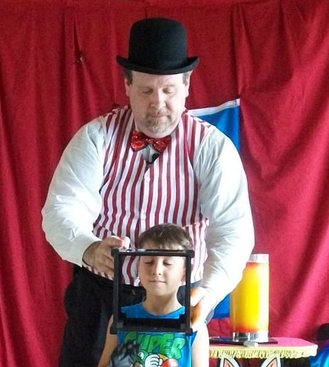 Gallery photo 2 of Magic of Keith Frye - Reasonably Priced Magician