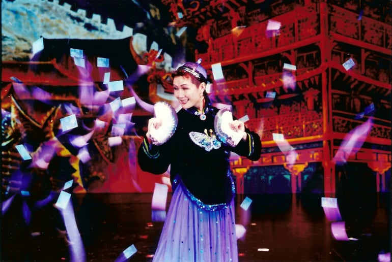 Gallery photo 2 of Magic show