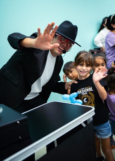 Gallery photo 6 of Dan's Magic Show