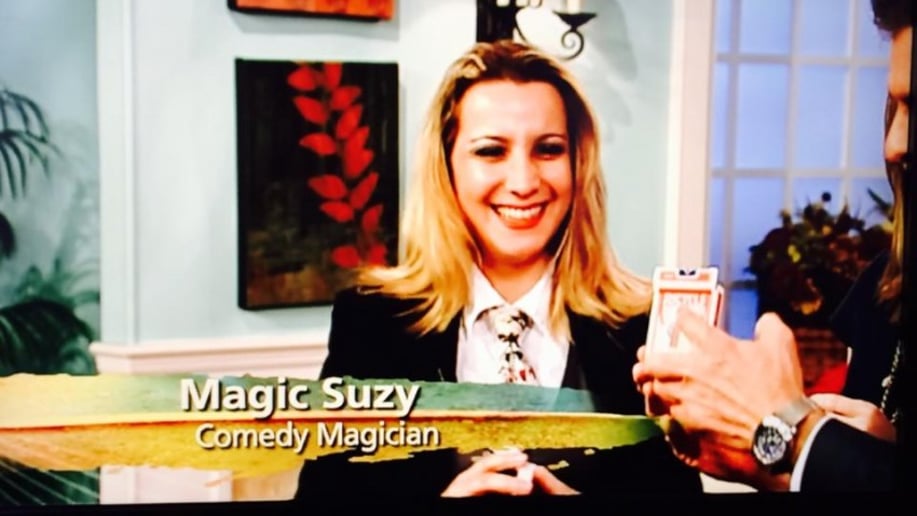 Gallery photo 1 of Magic Suzy - Comedy Magician