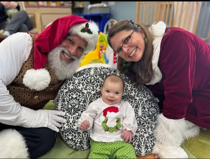 Gallery photo 3 of Santa and Mrs. Claus (The Magical Clauses)
